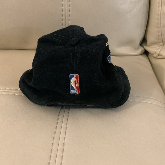 Chicago Bulls Championship cap from the 1997 title team - Picture 4 of 4